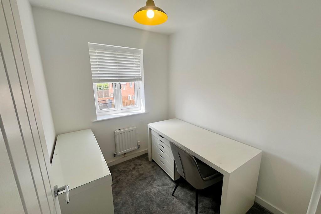 25 Tipton Close, Shrewsbury, SY2 6GP To Let